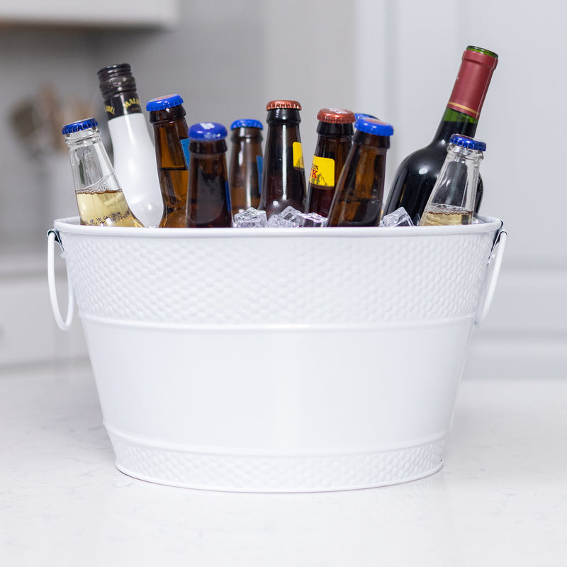White party drink bucket, a stylish and functional addition to your event, perfect for keeping beverages chilled and enhancing the party vibe.