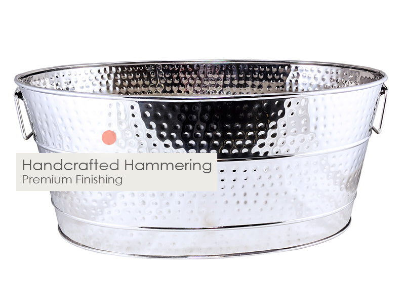 Metal beverage tub for your drinks and ice. Made of stainless steel and includes a premium hammered exterior and easy to clean glossy finish.