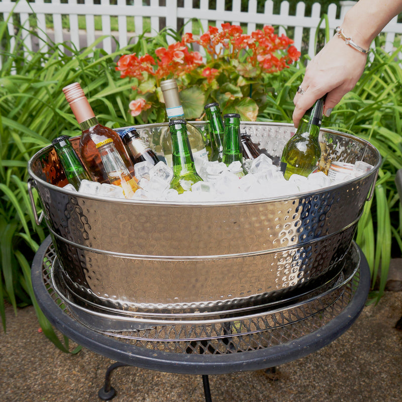Party tub with serving tray for your garden patio.  Beverage tub tray catches spills, splashes and party tub condensation.  No water damages or mess with this drink tub.