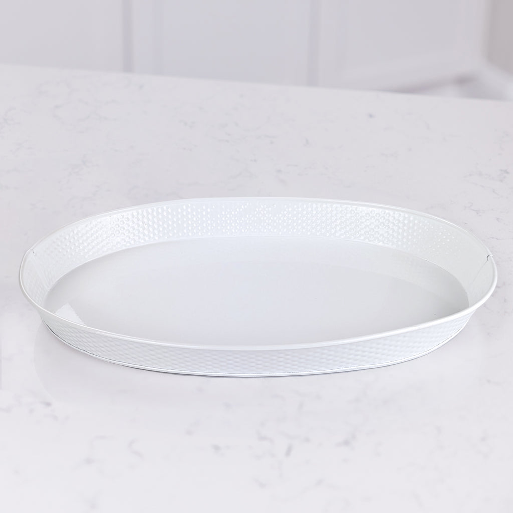 Metal tray in white for drinks or food at parties celebrating a wedding, anniversary, or birthday with friends and family.